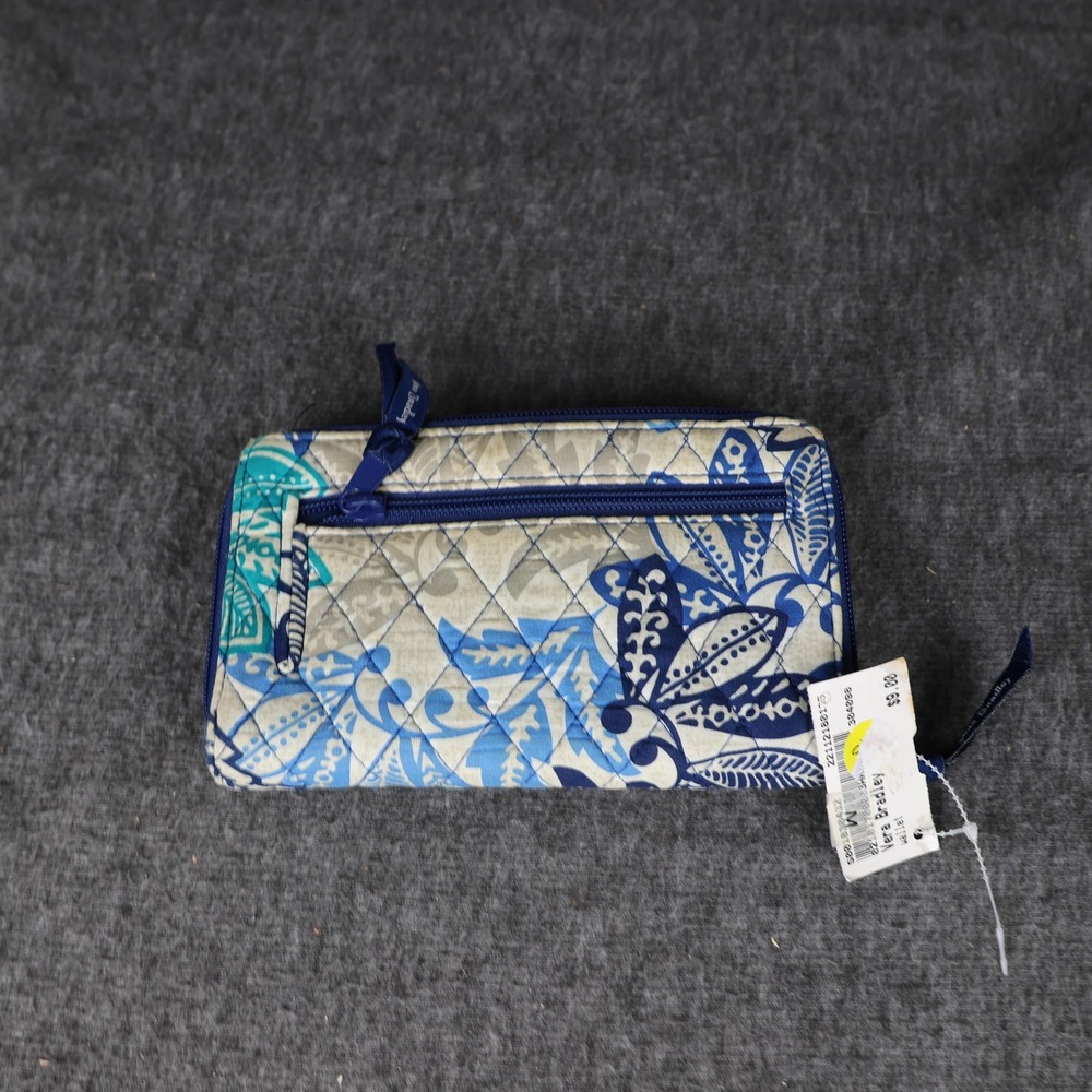 Vera Bradley Wallet Womens One Size Blue Floral Quilted Zip Around Turnlock - Picture 1 of 7
